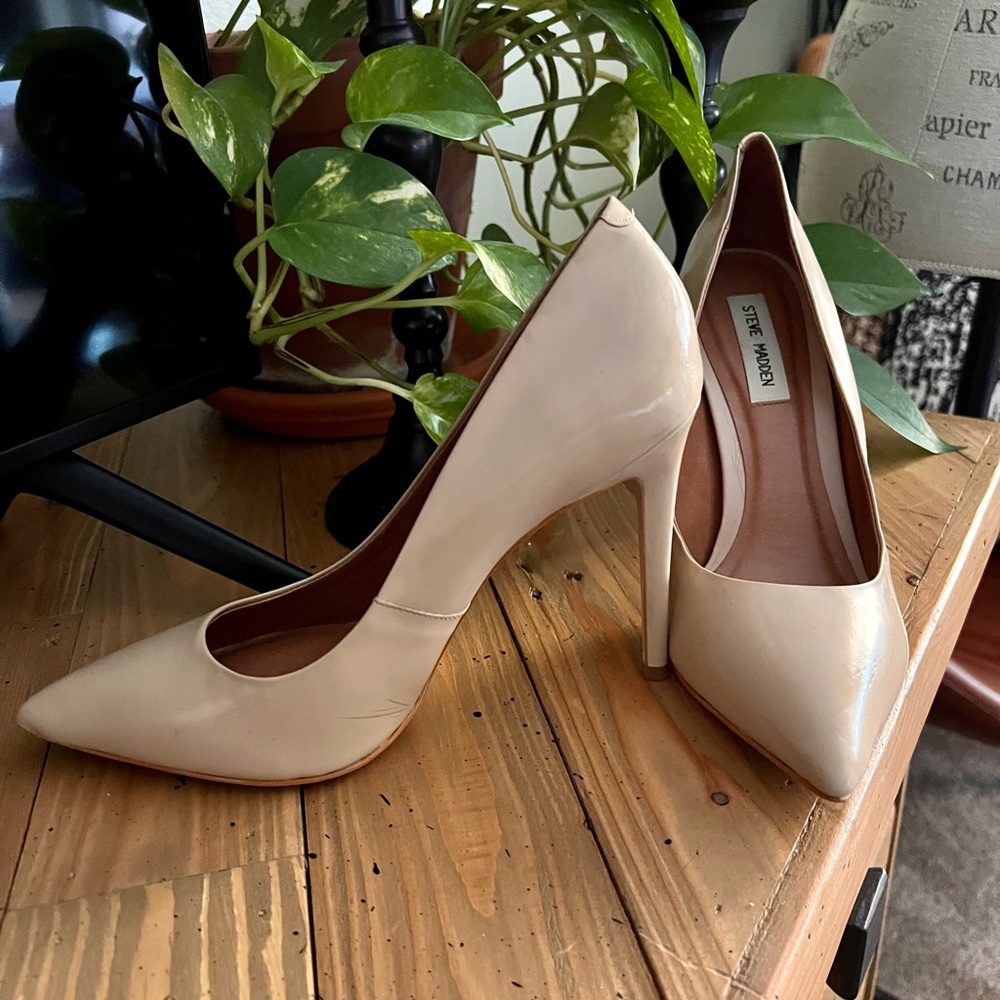 Nude Pointed Toe Pumps